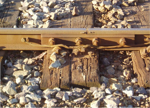 (a) Bolted fishplate joint
