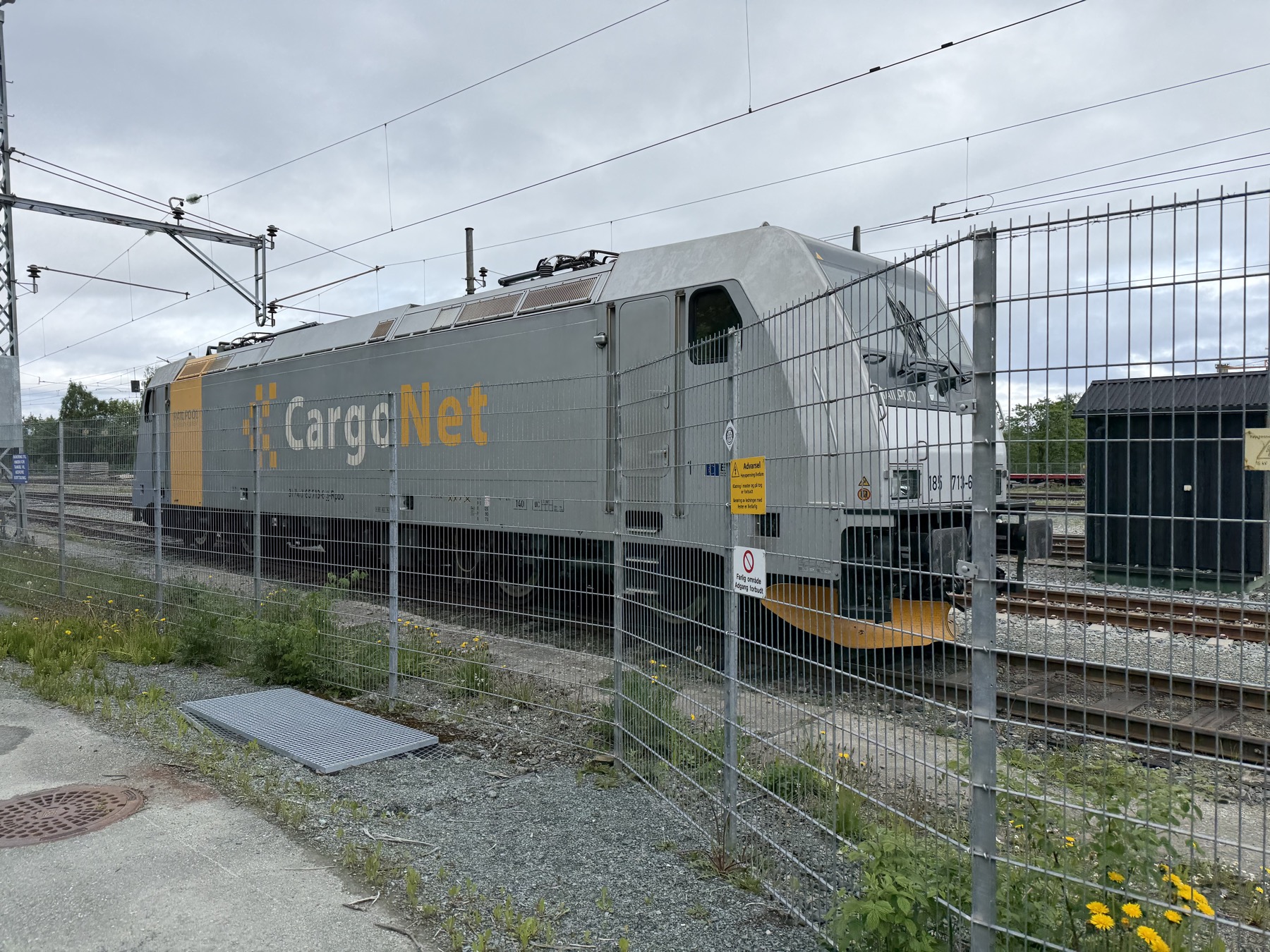 Oppgaveillustrasjon: Elektrisk lokomotiv type EL 18