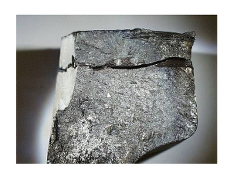 (a) Horizontal crack plane in the rail head
